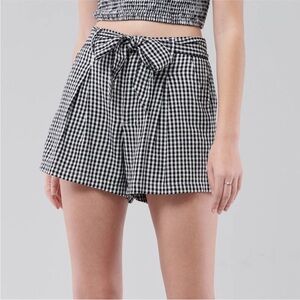 Hollister Gingham Checkered high rise Shorts